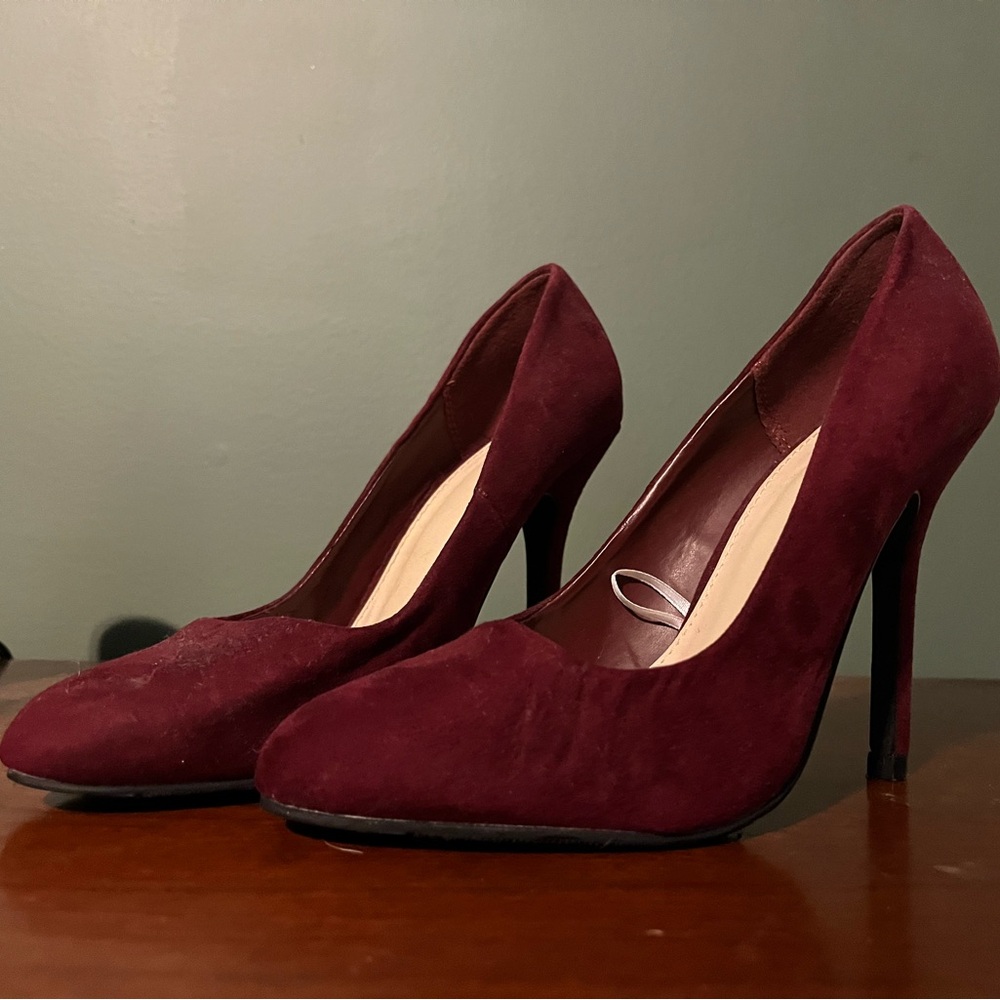 WINE HEELS